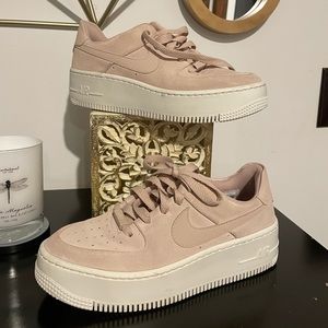 Nike Air Force 1 Sage Low